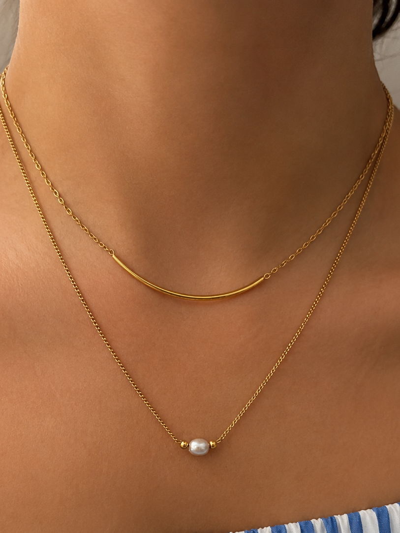 Arc Layer Grey Pearl Necklace