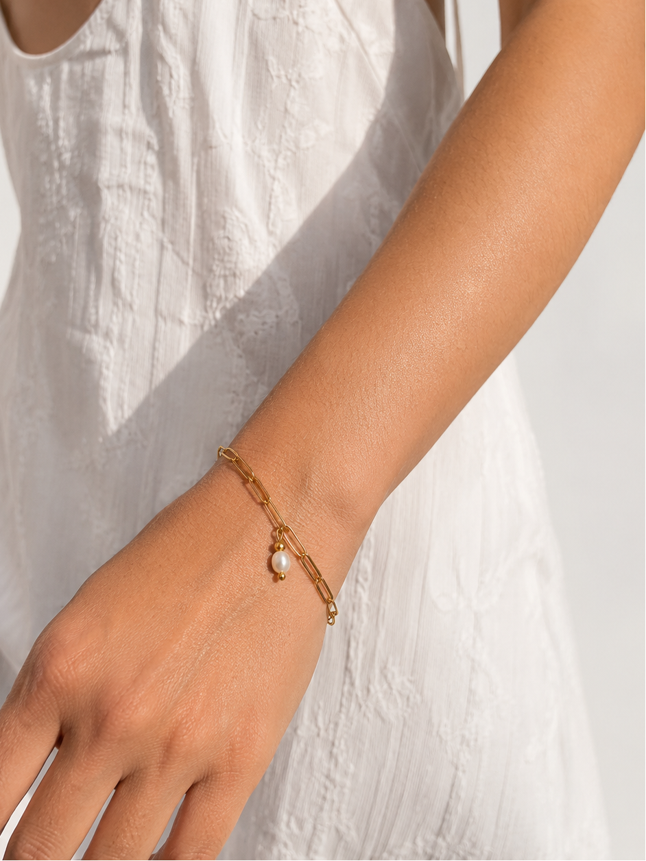 Paperclip White Pearl Bracelet