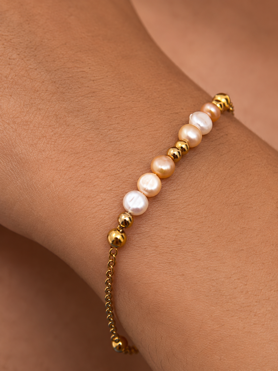 White and Gold Melange Pearl Bracelet