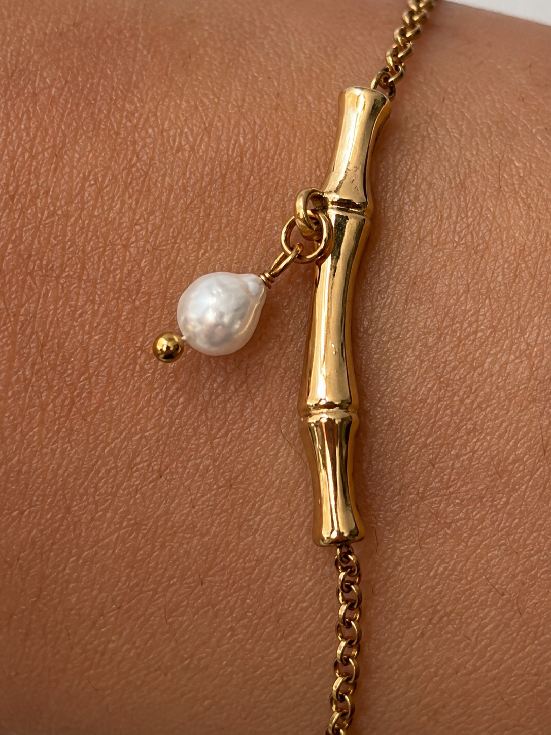 Twig White Pearl Bracelet
