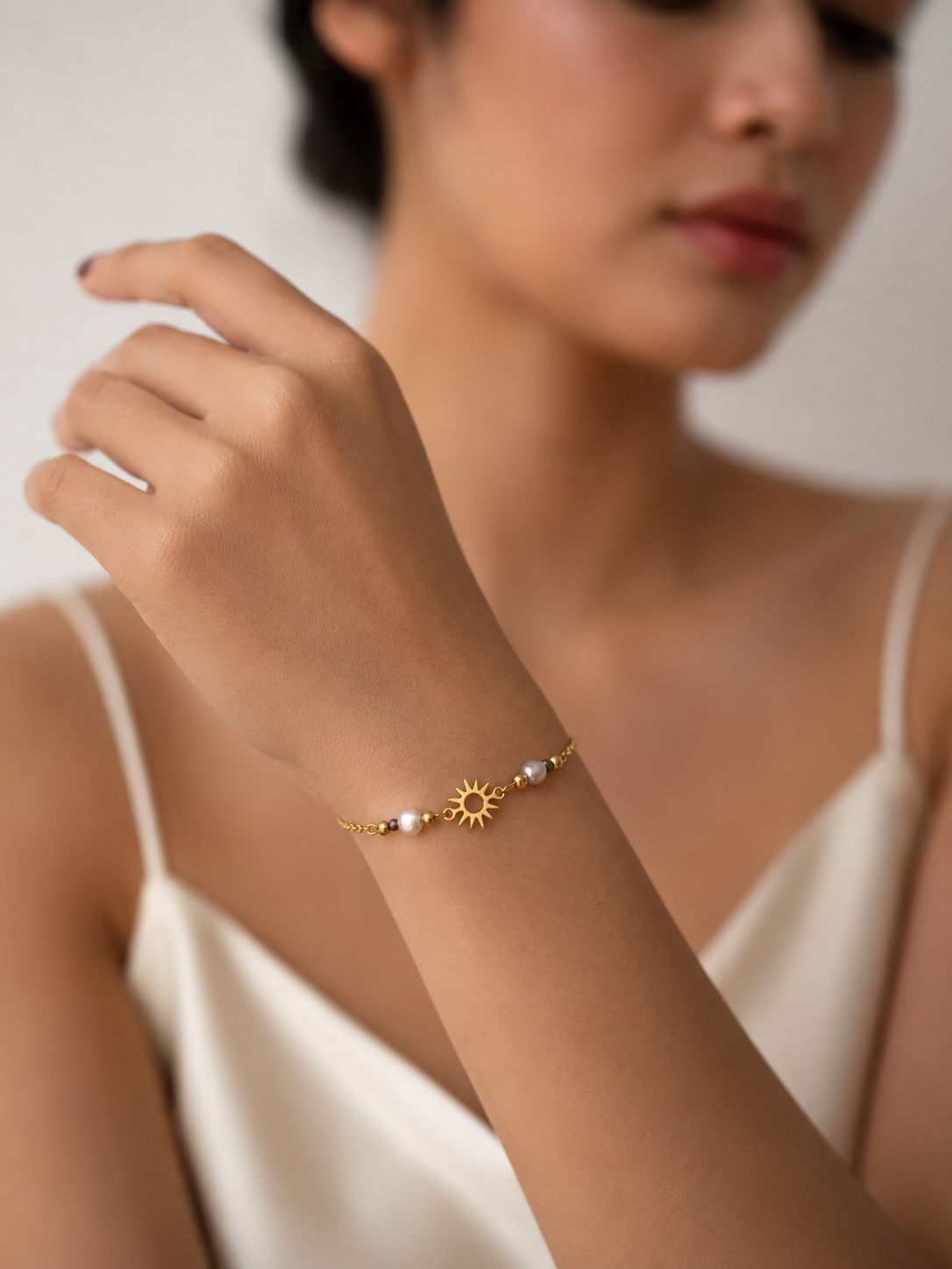 Soleil Grey Pearl Bracelet