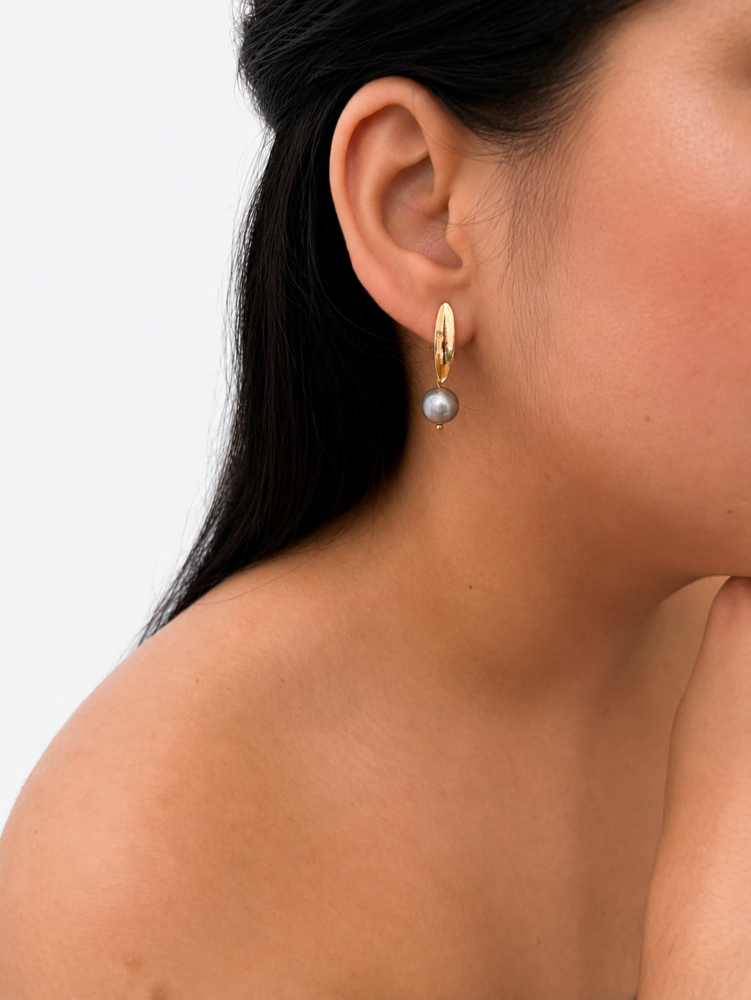 Pandan Leaf Keshi Round Grey Pearl Earrings