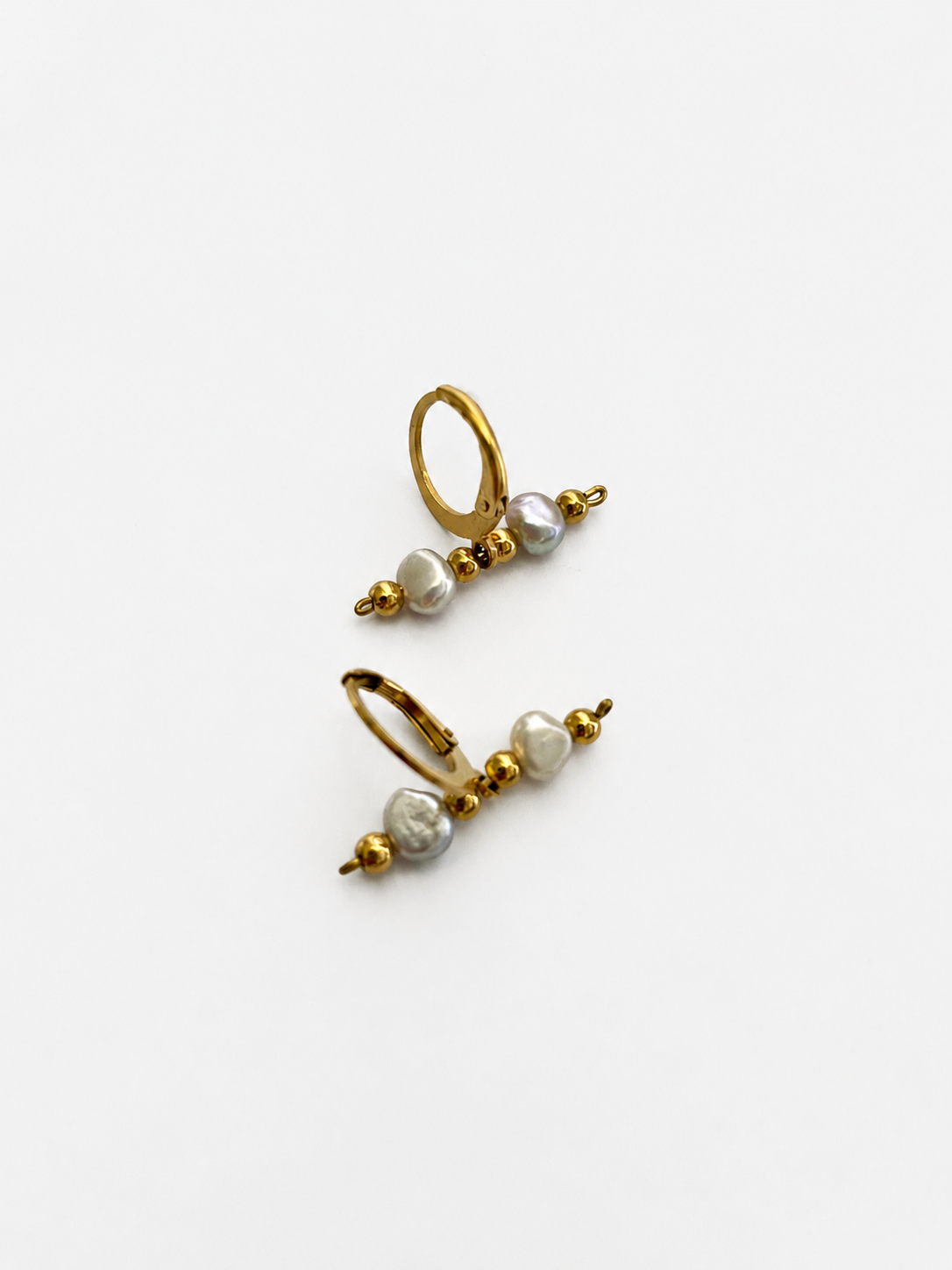Linear Baroque Pearl Earrings
