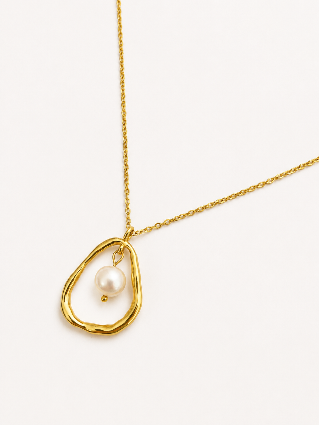 Molten Pearl Pendant Necklace