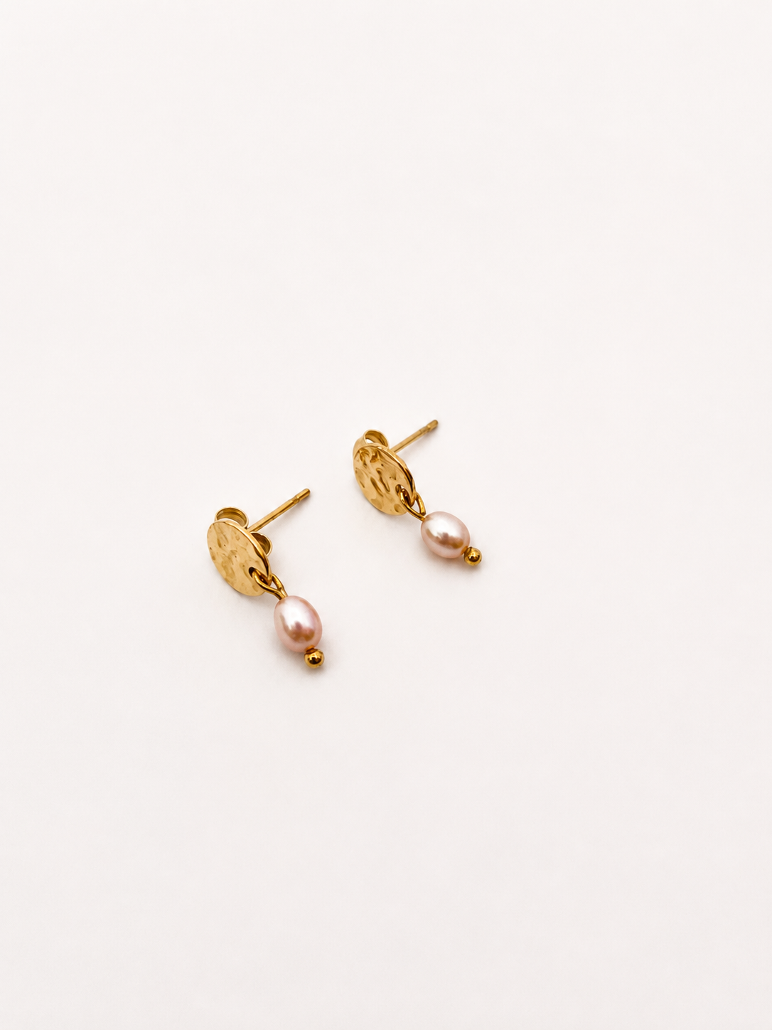 Petit Natural Pink Pearl Stud Earrings