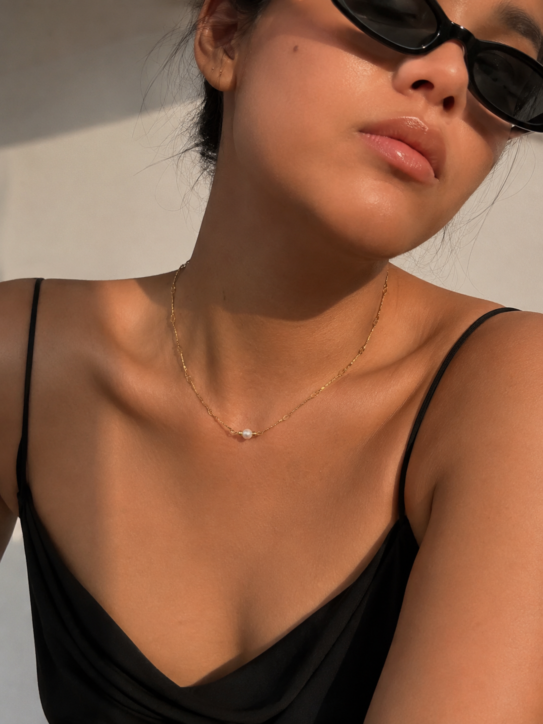 Waves White Pearl Necklace