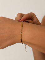 Delicate White Pearl Bracelet
