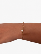 Waves white pearl bracelet
