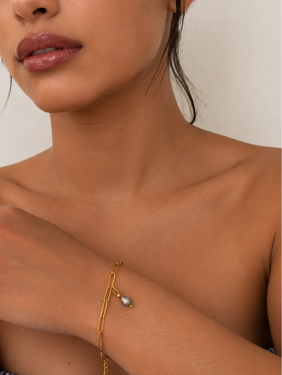 paperclip grey pearl bracelet