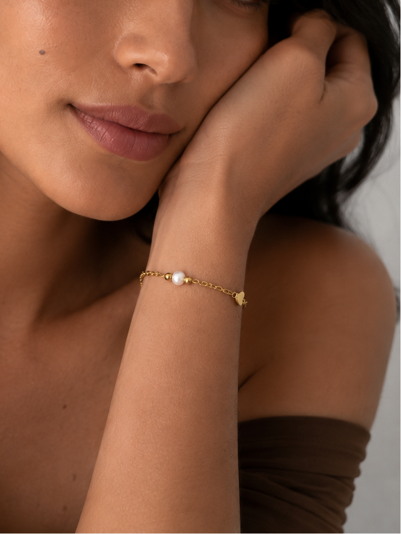 Hearts White Pearl Bracelet