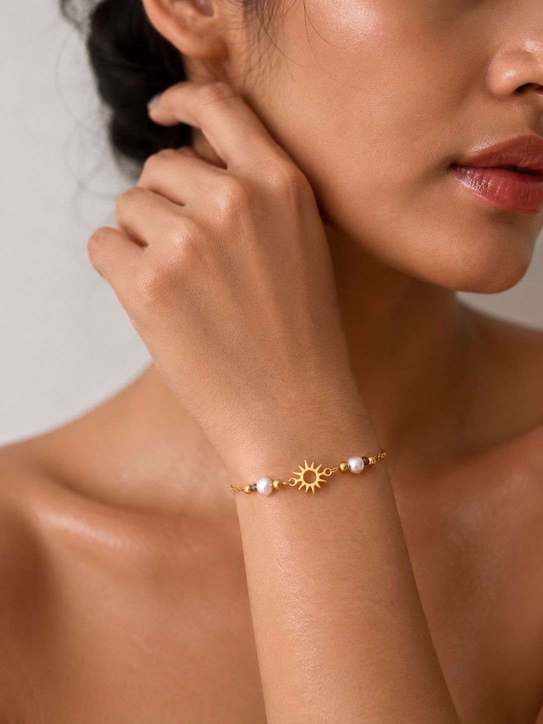 Soleil Grey Pearl Bracelet