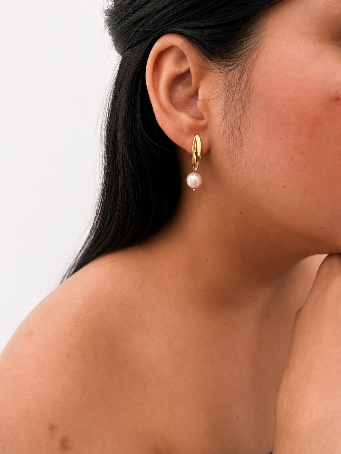 Pandan Leaf Keshi Round White Pearl Earrings