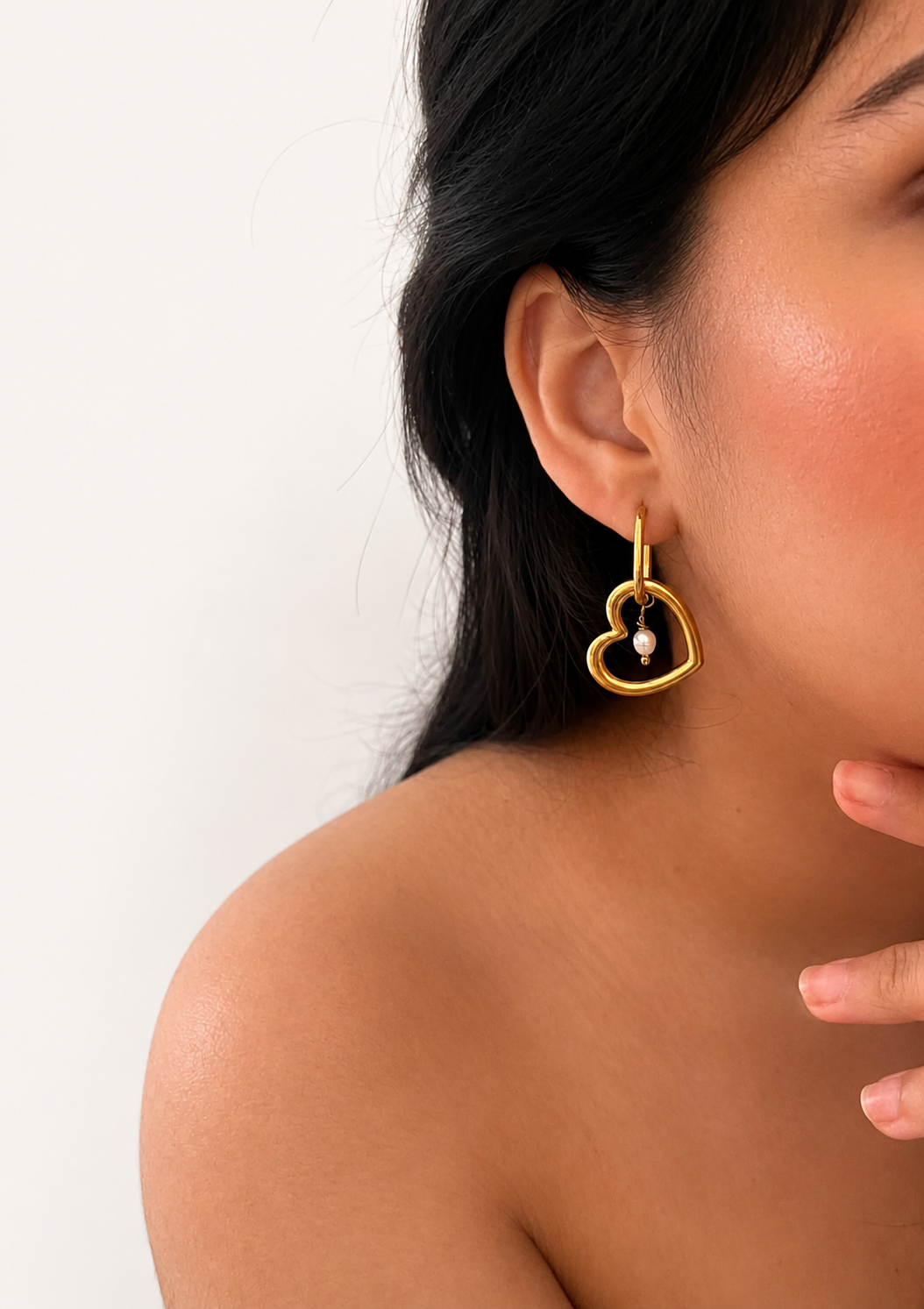 Interlinked Heart Oval White Pearl Earrings