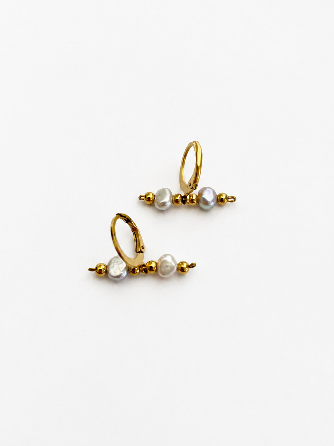 Linear Baroque Pearl Earrings