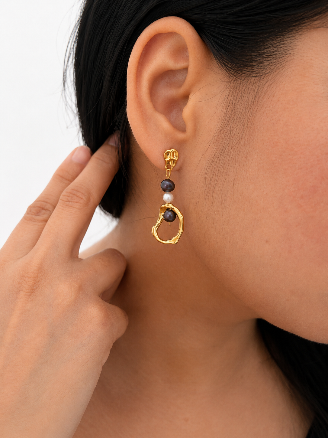 Organic Dark Grey Baroque Pearl Droplet Earring