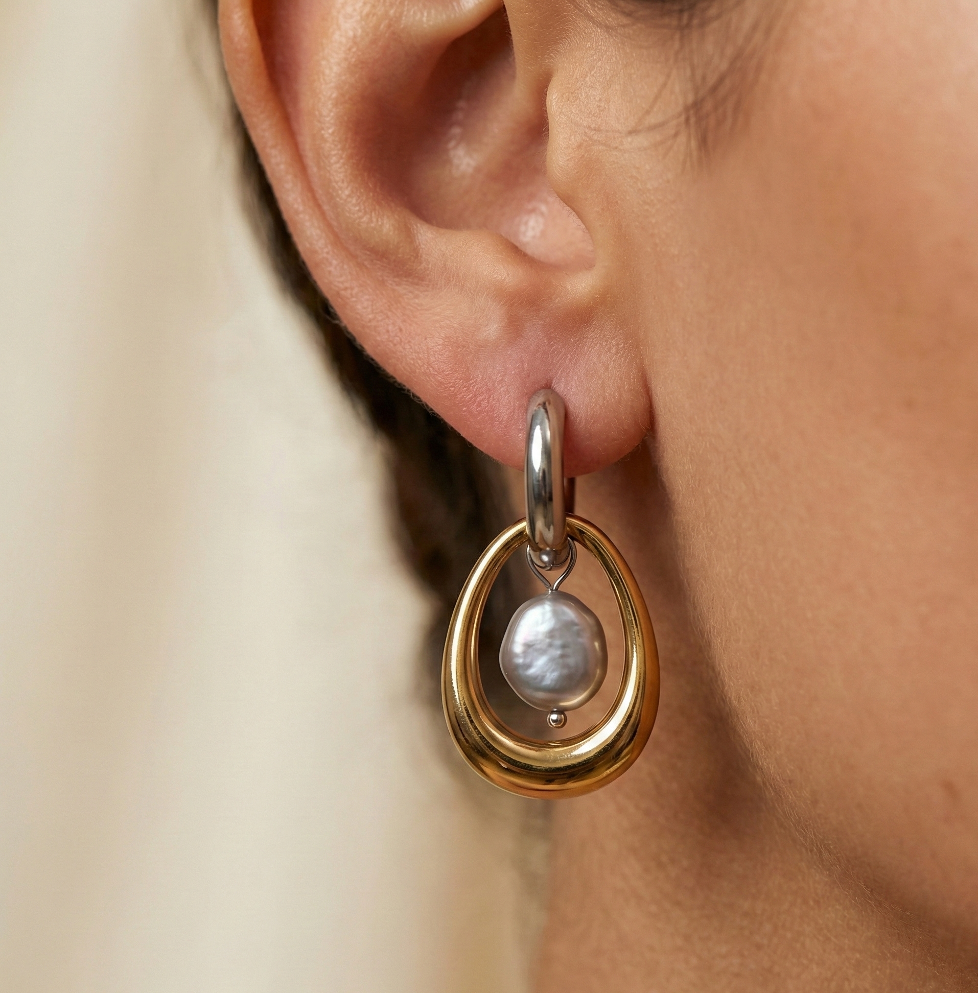 Earrings Kylie - Grey Freshwater Baroque Pearls